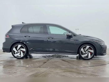 Used Volkswagen Golf 2025 for sale - 77546533: Photo