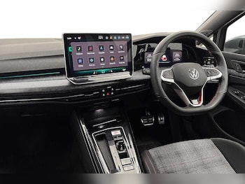 Used Volkswagen Golf 2025 for sale - 77820312: Photo