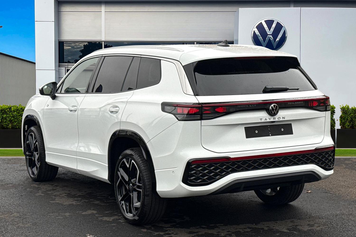 Used Volkswagen Touran 2026 for sale - 78218322: Photo 2