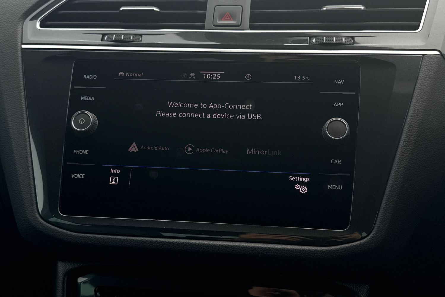 Used Volkswagen Tiguan 2021 for sale - 76182130: Photo 43