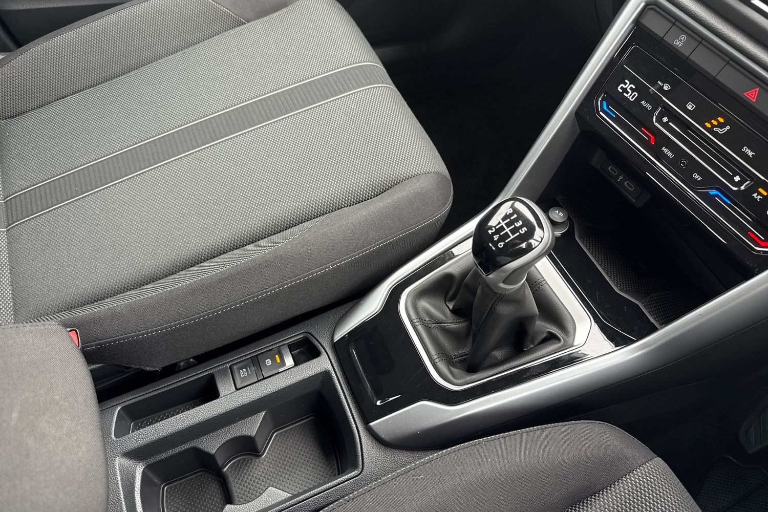 Used Volkswagen T-Roc 2025 for sale - 76186040: Photo 23