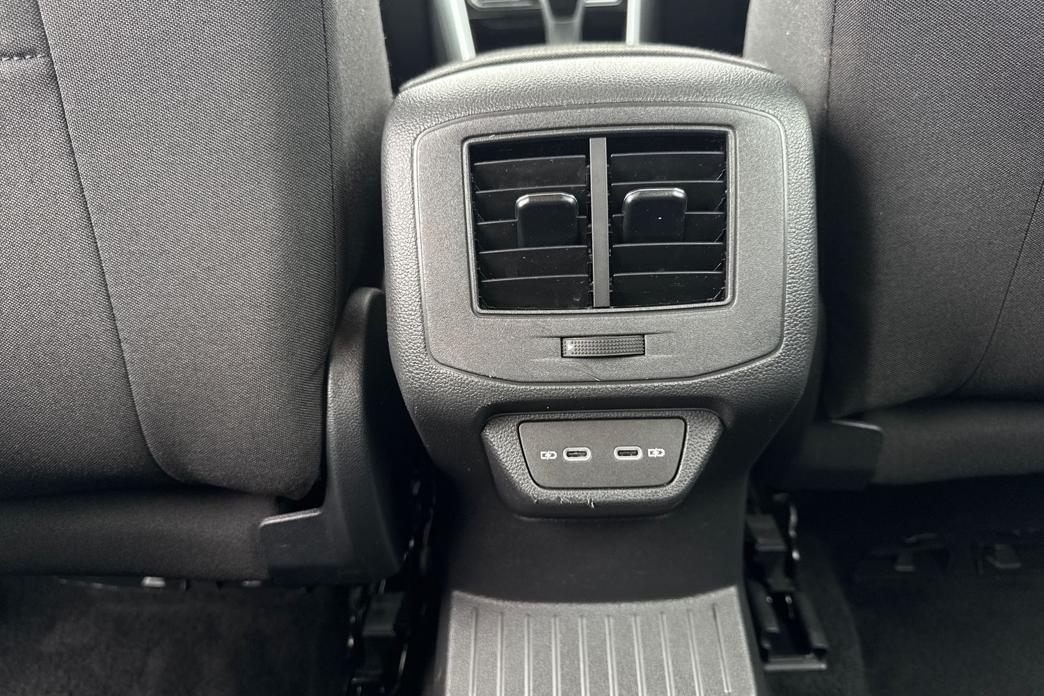 Used Volkswagen T-Roc 2025 for sale - 76186040: Photo 29
