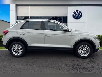Used Volkswagen T-Roc 2025 for sale - 76186040: Photo 3