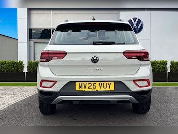 Used Volkswagen T-Roc 2025 for sale - 76186040: Photo 4
