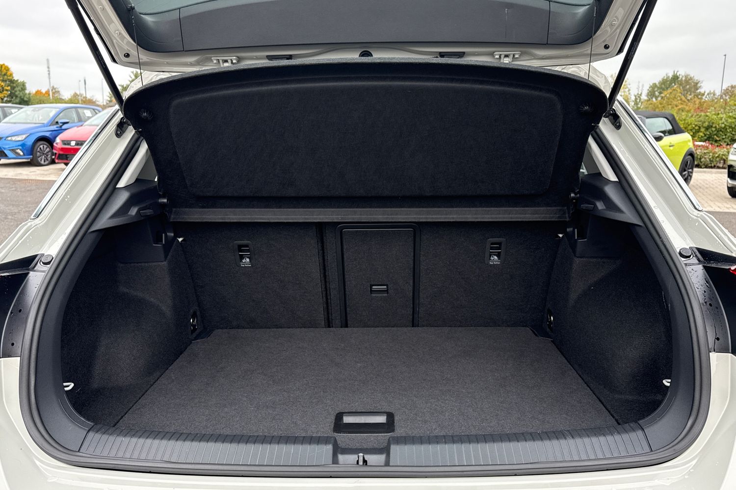Used Volkswagen T-Roc 2025 for sale - 76186040: Photo 7