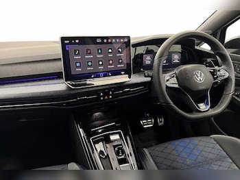 Used Volkswagen Golf 2025 for sale - 77935743: Photo