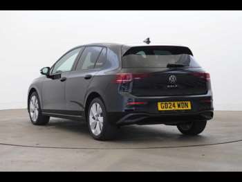 Used Volkswagen Golf 2024 for sale - 75150901: Photo