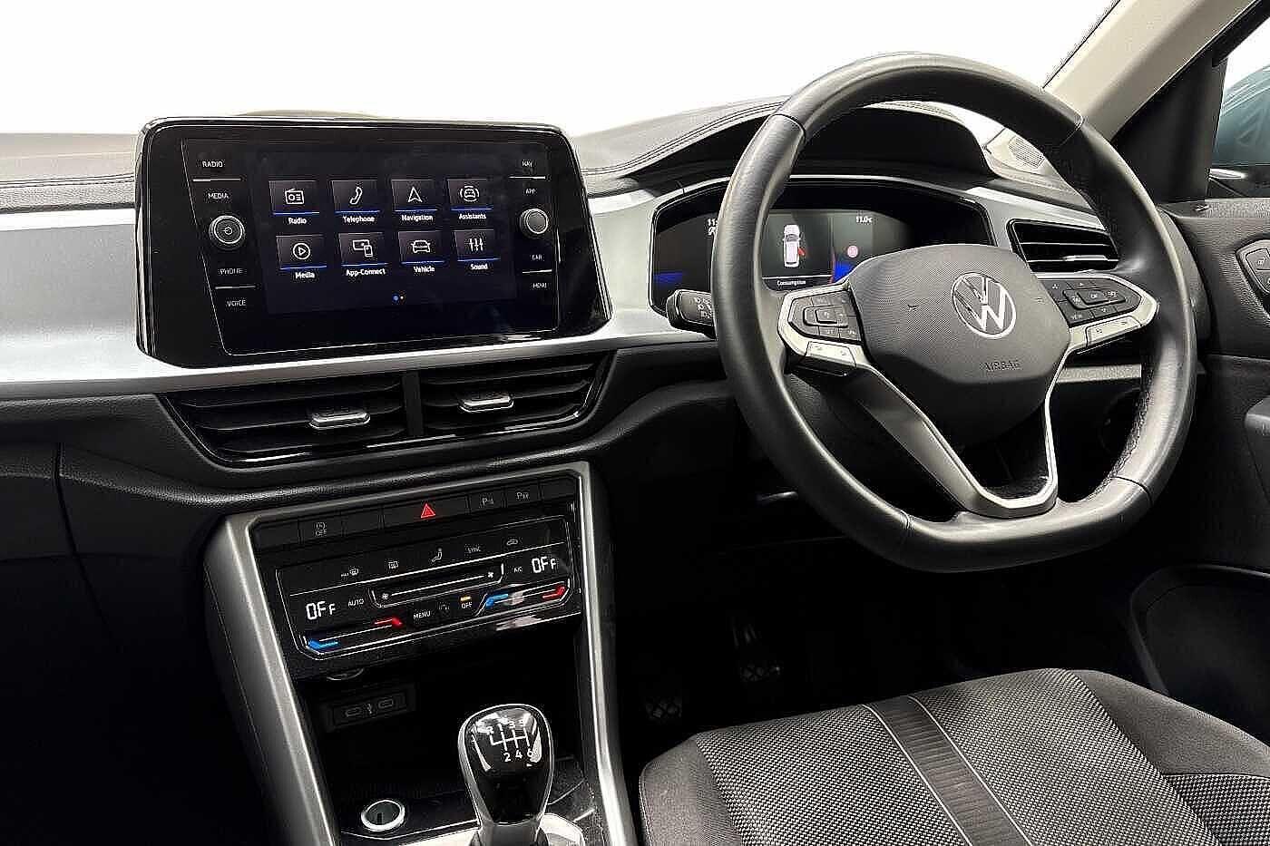 Used Volkswagen T-Roc 2024 for sale - 76438833: Photo 2