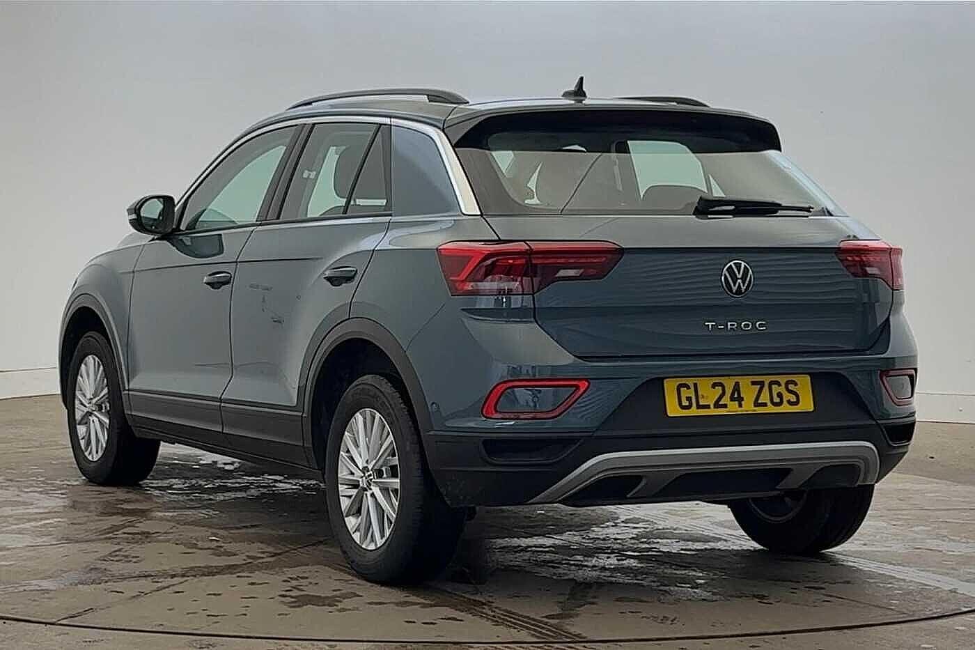 Used Volkswagen T-Roc 2024 for sale - 76438833: Photo 3