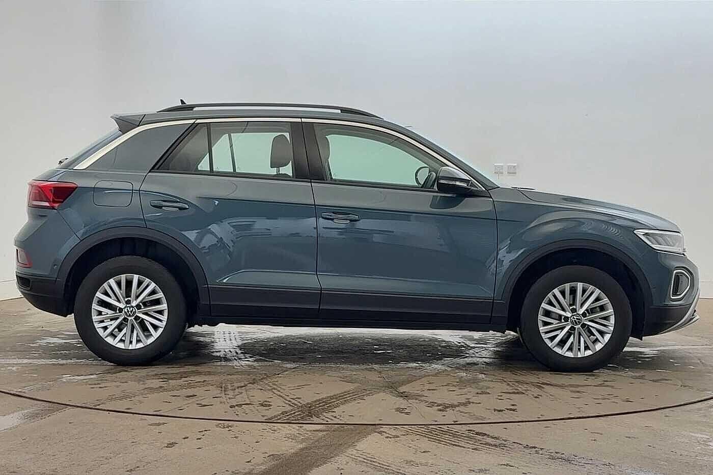 Used Volkswagen T-Roc 2024 for sale - 76438833: Photo 4