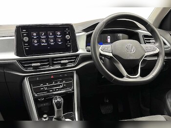 Used Volkswagen T-Roc 2024 for sale - 77199495: Photo