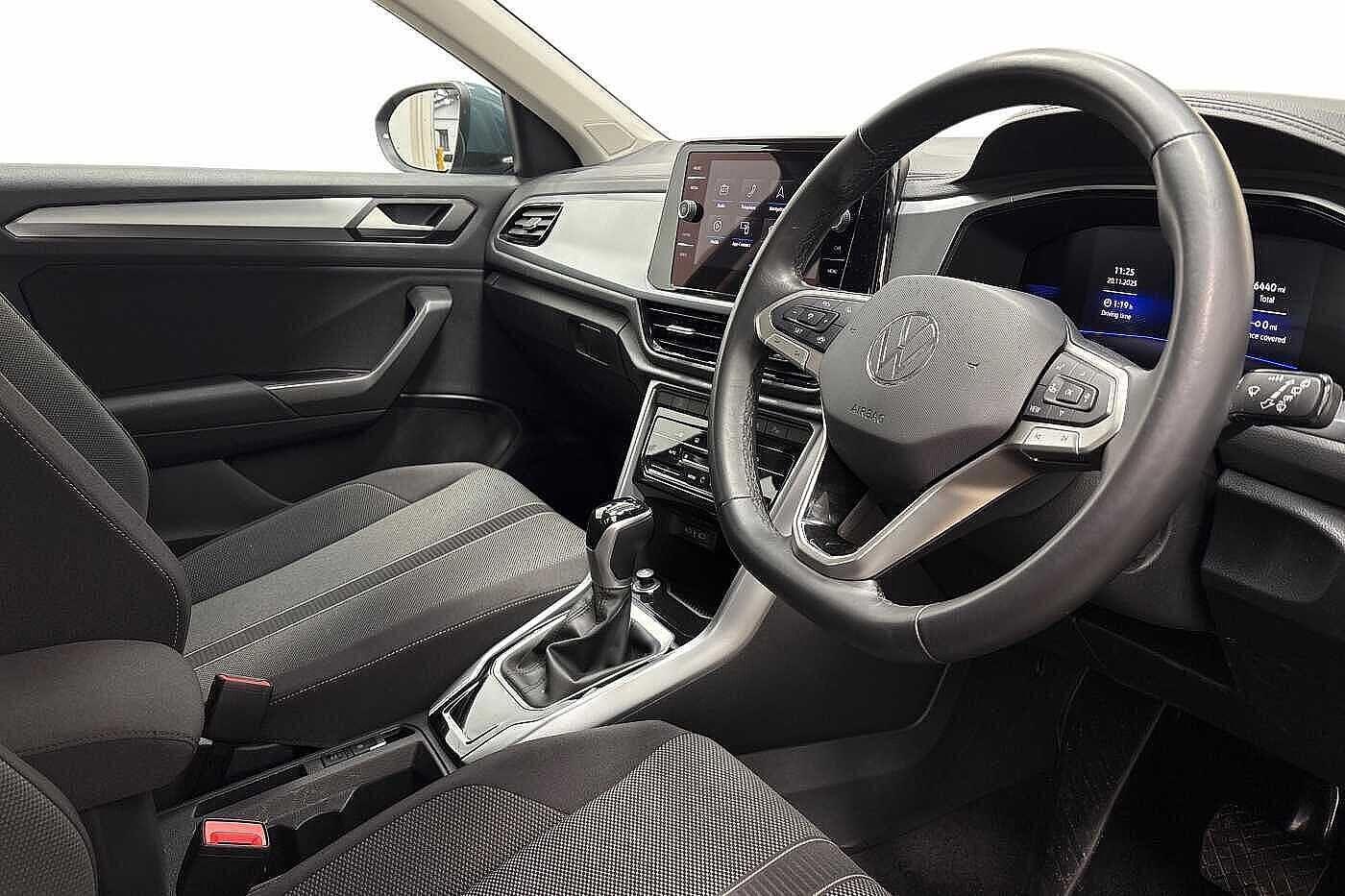 Used Volkswagen T-Roc 2024 for sale - 77199495: Photo 6