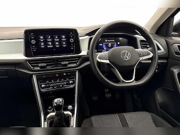 Used Volkswagen T-Roc 2025 for sale - 79174964: Photo