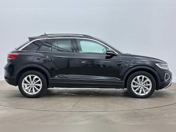 Used Volkswagen T-Roc 2025 for sale - 79174964: Photo
