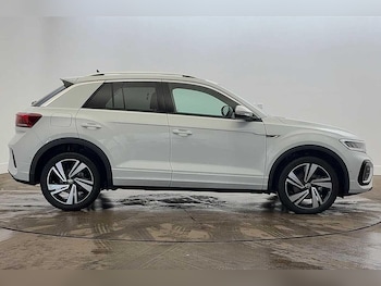 Used Volkswagen T-Roc 2025 for sale - 77287101: Photo