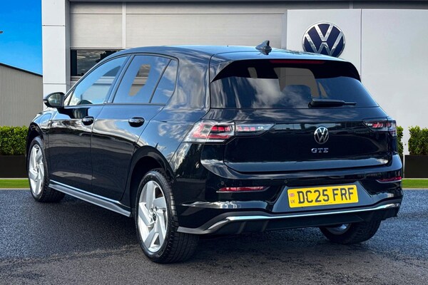 Used Volkswagen Golf 2025 for sale - 76311031: Photo 2