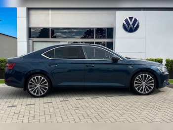 Used Skoda Superb 2017 for sale - 75549705: Photo