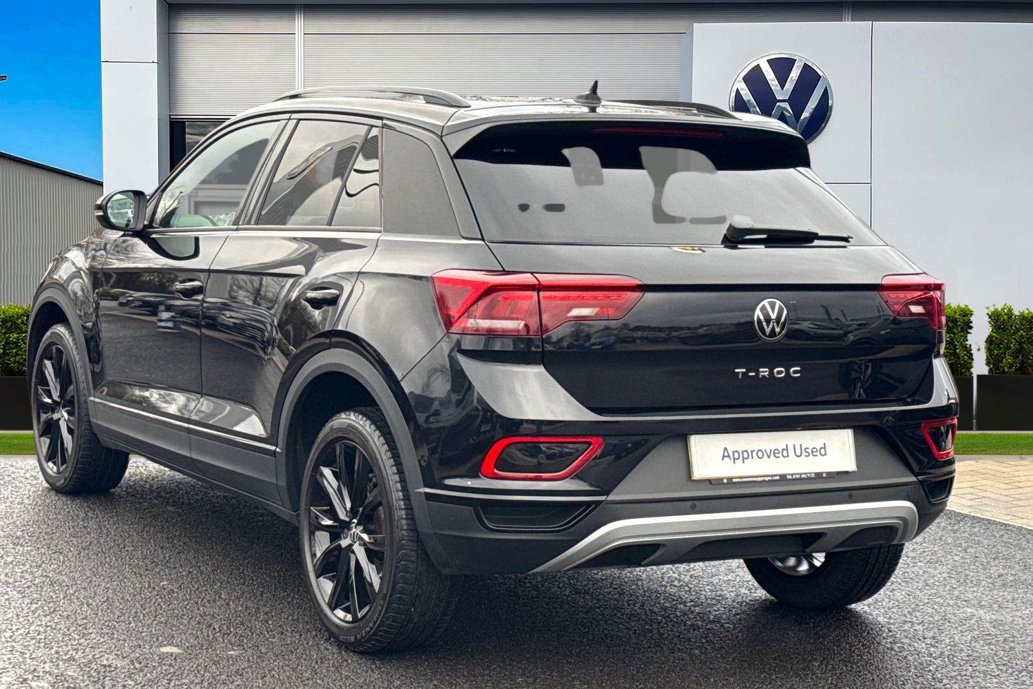 Used Volkswagen T-Roc 2023 for sale - 77493936: Photo 2
