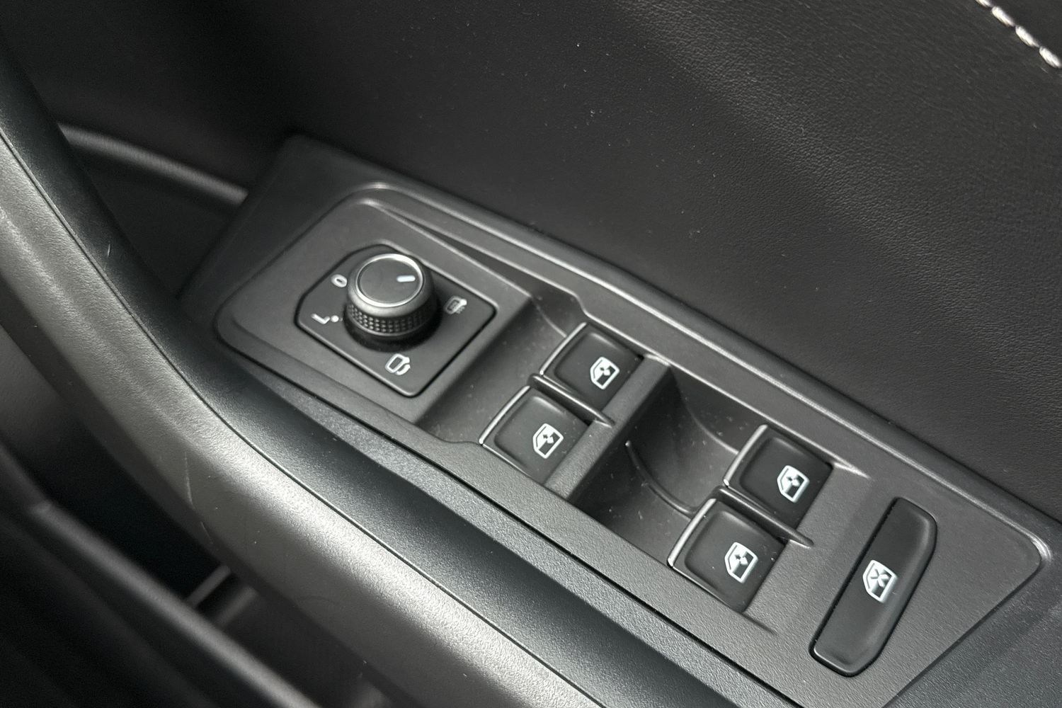 Used Volkswagen T-Roc 2023 for sale - 77493936: Photo 20