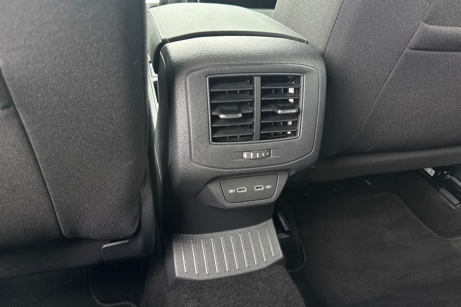 Used Volkswagen T-Roc 2023 for sale - 77493936: Photo 27