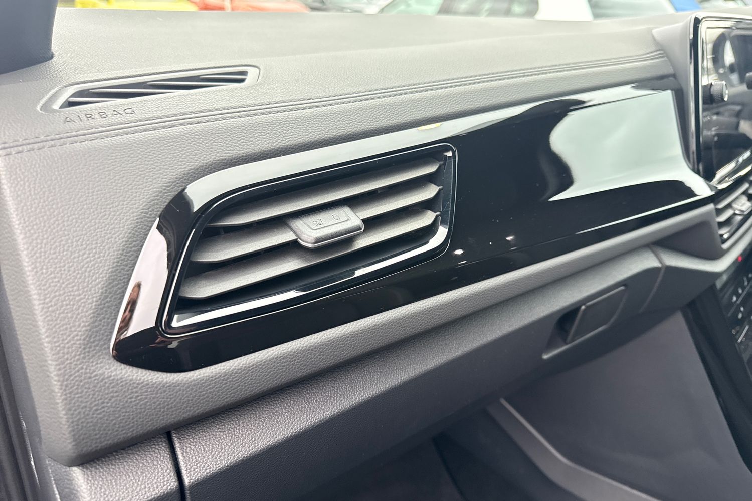 Used Volkswagen T-Roc 2023 for sale - 77493936: Photo 28