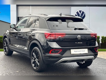 Used Volkswagen T-Roc 2023 for sale - 77493936: Photo
