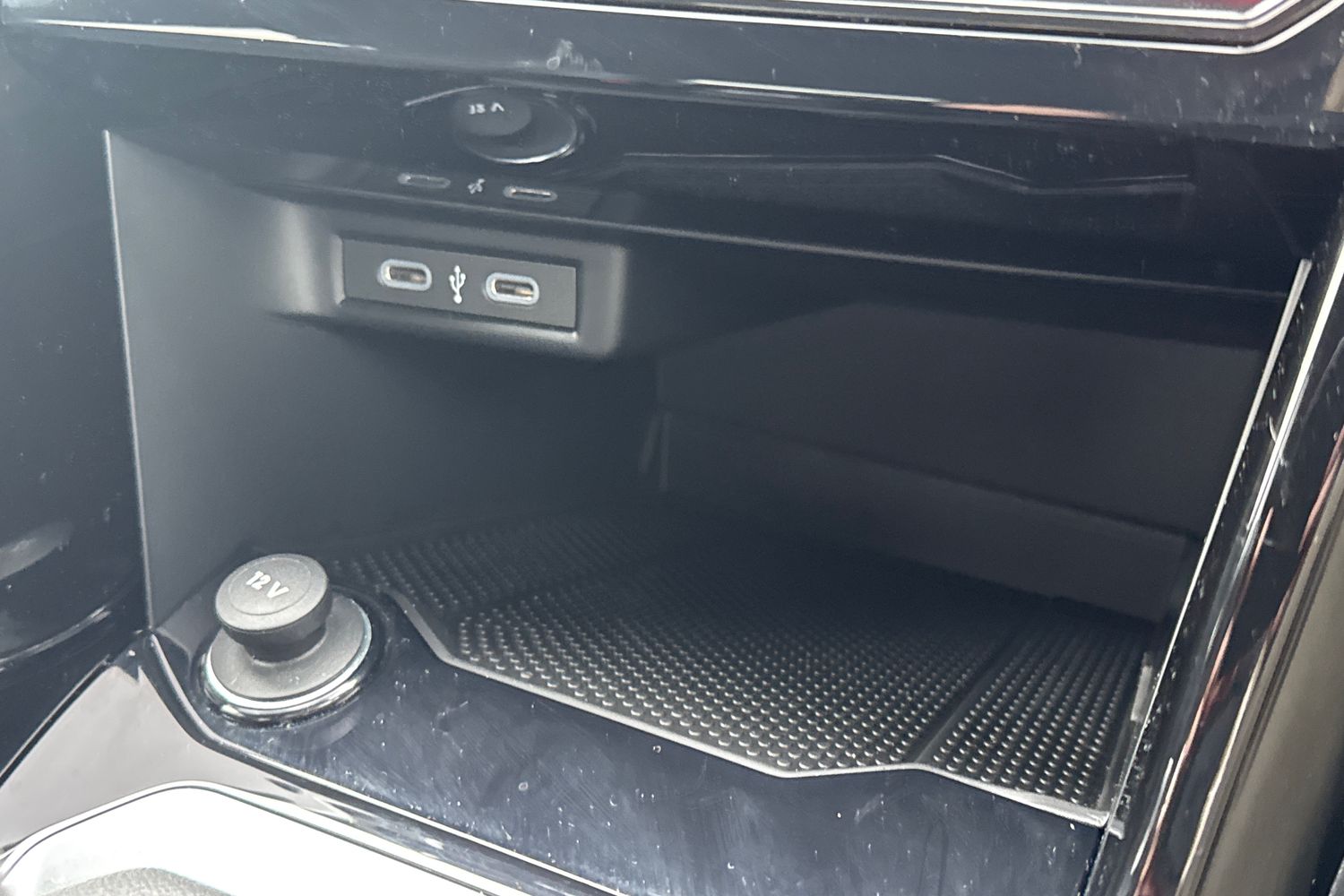 Used Volkswagen T-Roc 2023 for sale - 77493936: Photo 32