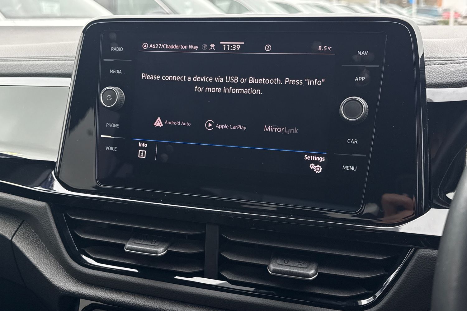 Used Volkswagen T-Roc 2023 for sale - 77493936: Photo 35