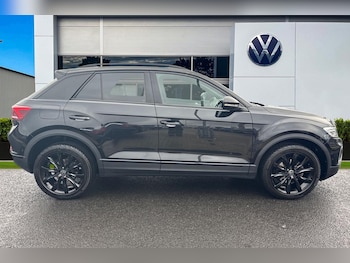 Used Volkswagen T-Roc 2023 for sale - 77493936: Photo