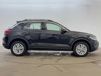 Used Volkswagen T-Roc 2024 for sale - 77421503: Photo