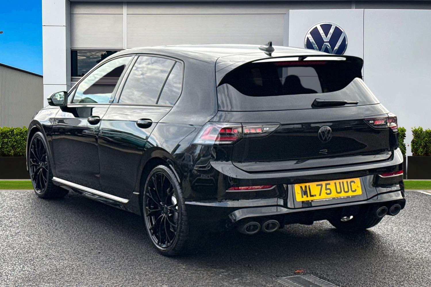 Used Volkswagen Golf 2025 for sale - 76480945: Photo 2