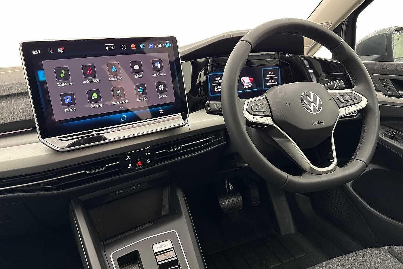 Used Volkswagen Golf 2025 for sale - 77666250: Photo 2