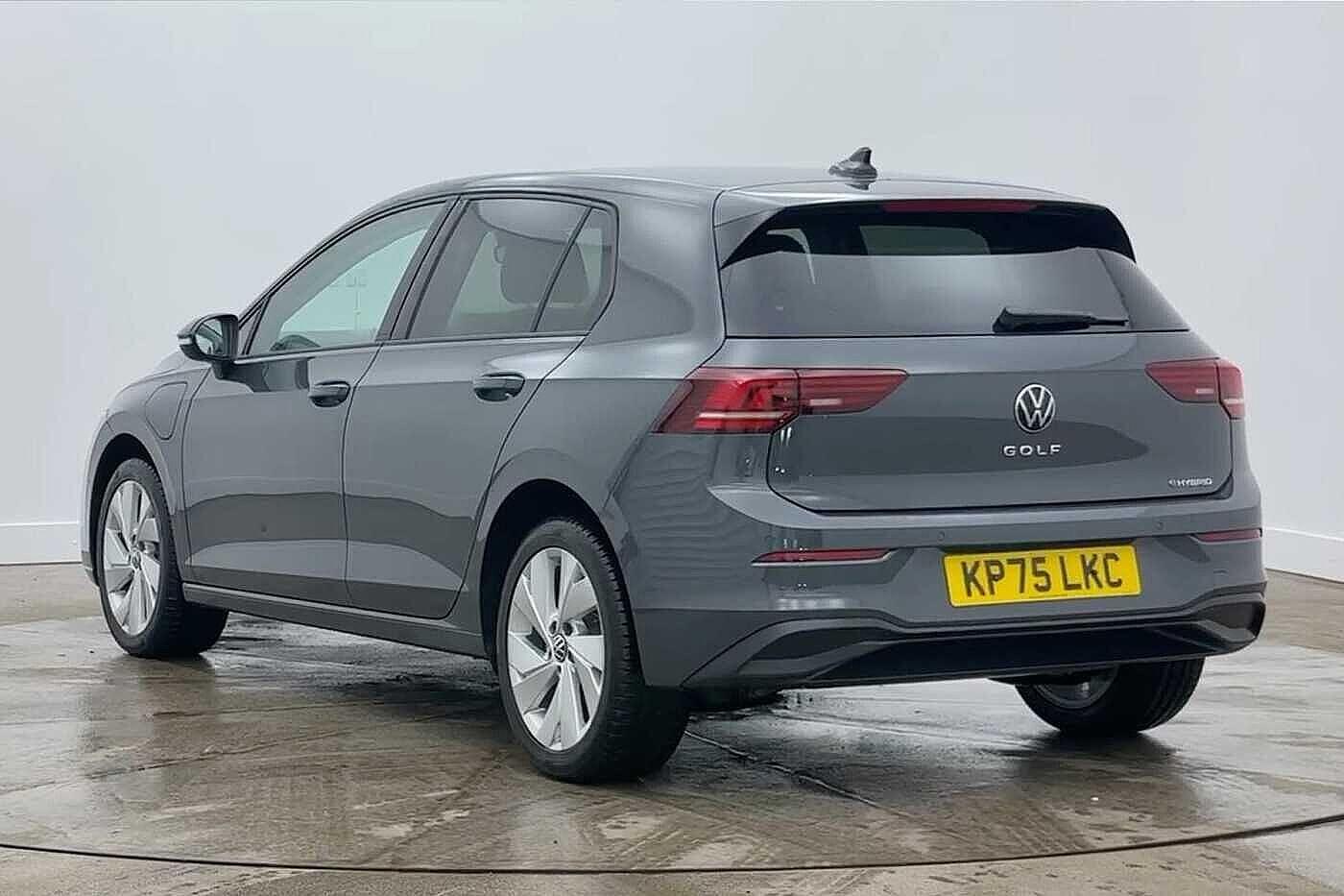 Used Volkswagen Golf 2025 for sale - 77666250: Photo 3