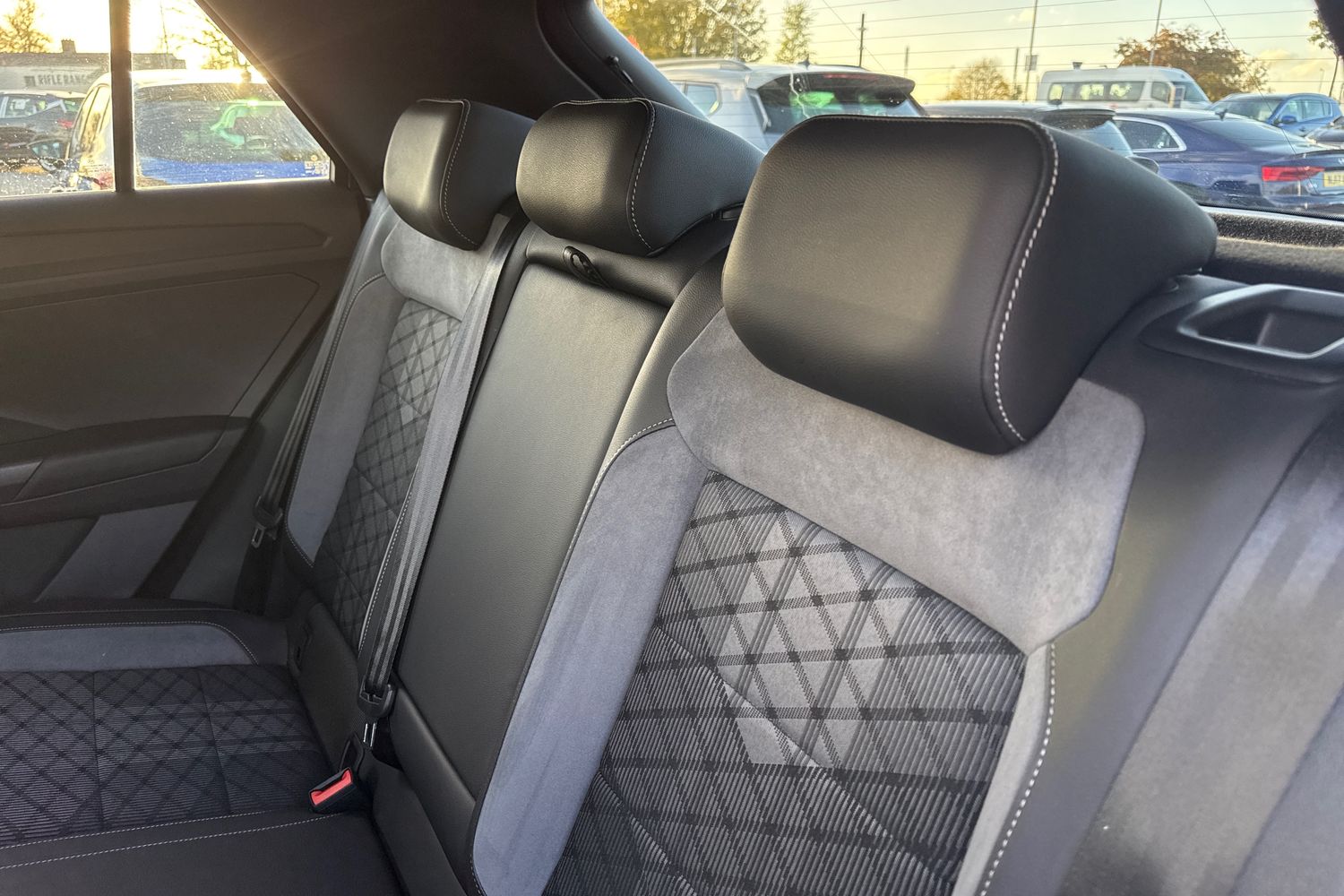 Used Volkswagen T-Roc 2023 for sale - 76411716: Photo 19