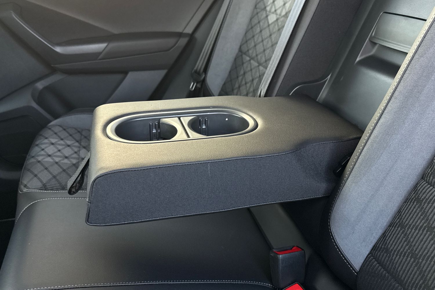 Used Volkswagen T-Roc 2023 for sale - 76411716: Photo 30