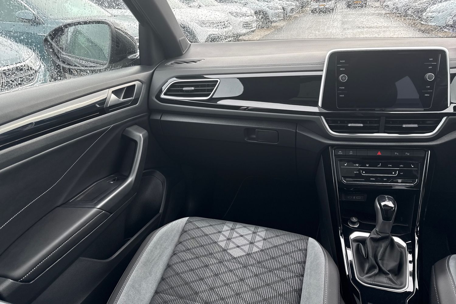 Used Volkswagen T-Roc 2025 for sale - 77742118: Photo 20