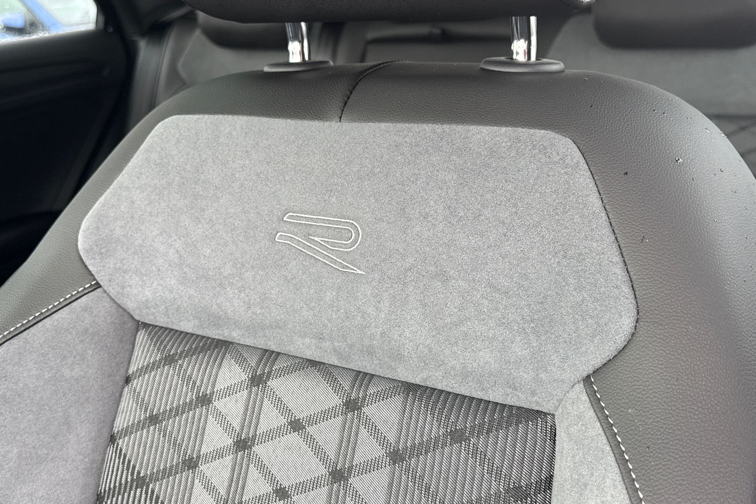 Used Volkswagen T-Roc 2025 for sale - 77742118: Photo 33