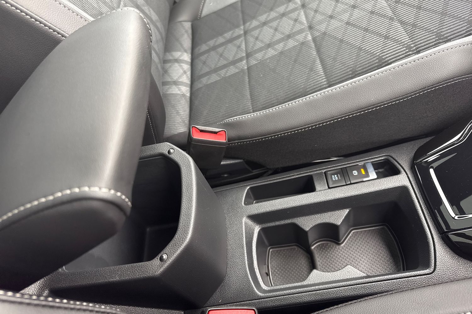 Used Volkswagen T-Roc 2025 for sale - 77742118: Photo 41