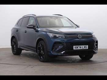 2024 - 1.5 eTSI (150ps) R-Line DSG **BLACK STYLING PACK + PAN ROOF** 5-Door