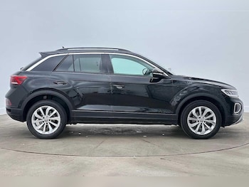 Used Volkswagen T-Roc 2025 for sale - 79068584: Photo