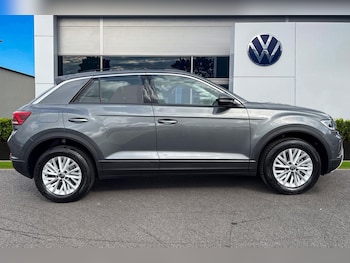 Used Volkswagen T-Roc 2024 for sale - 75367768: Photo