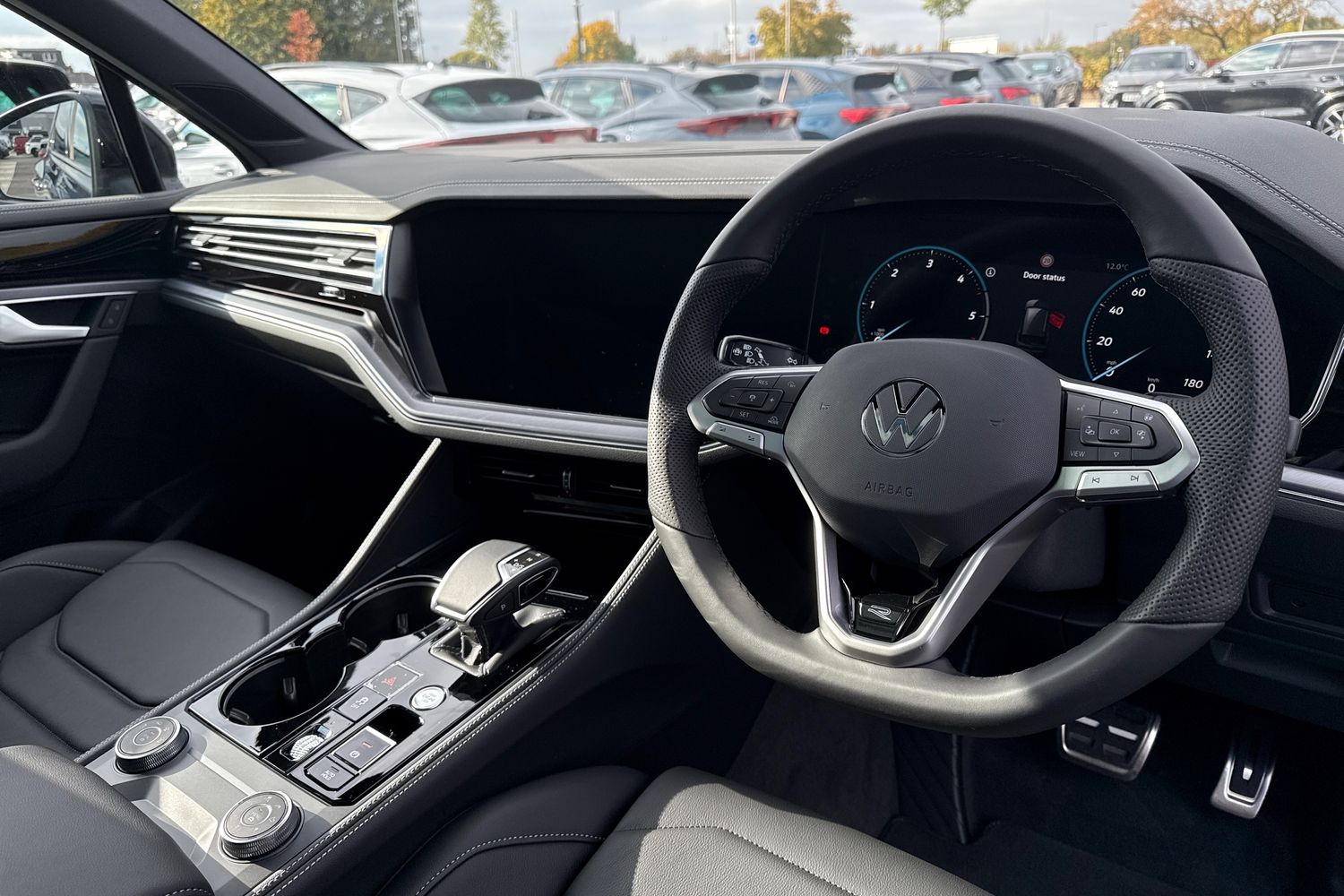 Used Volkswagen Touareg 2025 for sale - 75919657: Photo 13