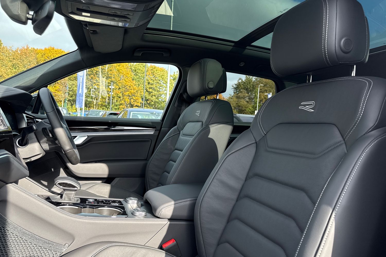 Used Volkswagen Touareg 2025 for sale - 75919657: Photo 15