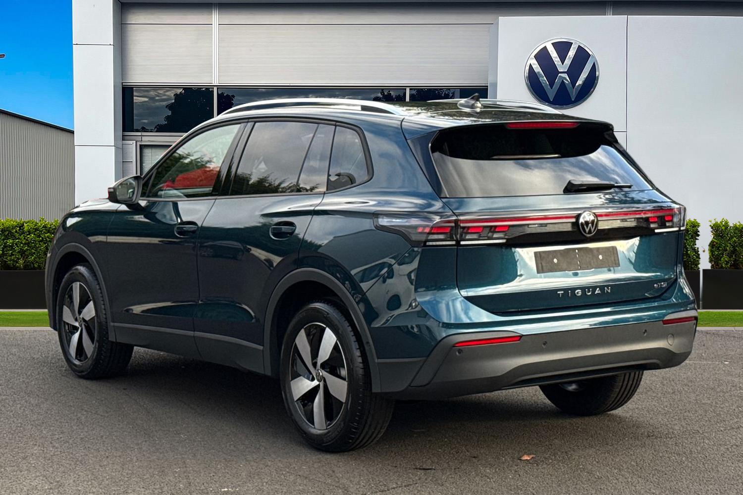 Used Volkswagen Tiguan 2025 for sale - 76697773: Photo 2