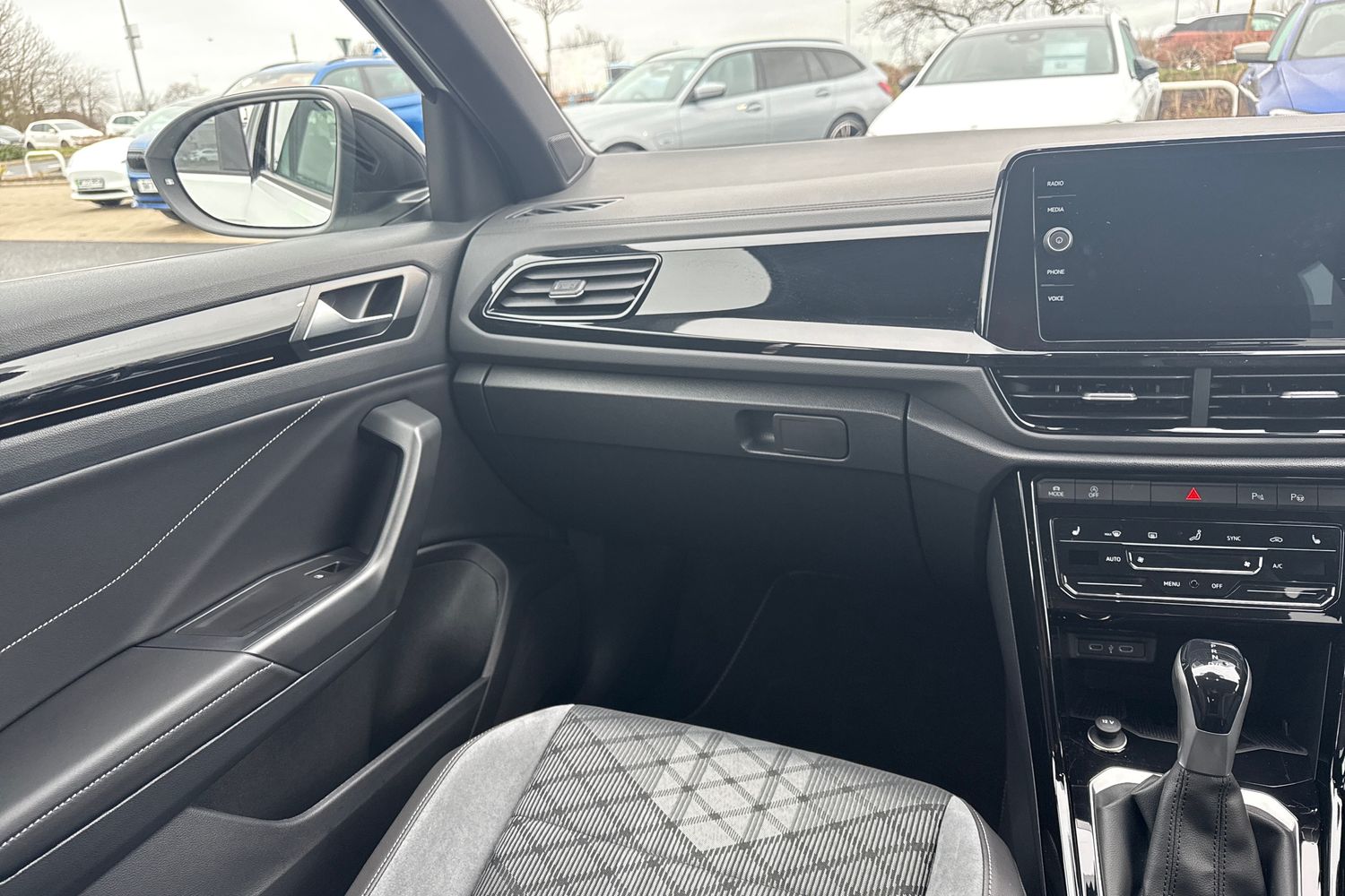 Used Volkswagen T-Roc 2025 for sale - 77147519: Photo 20