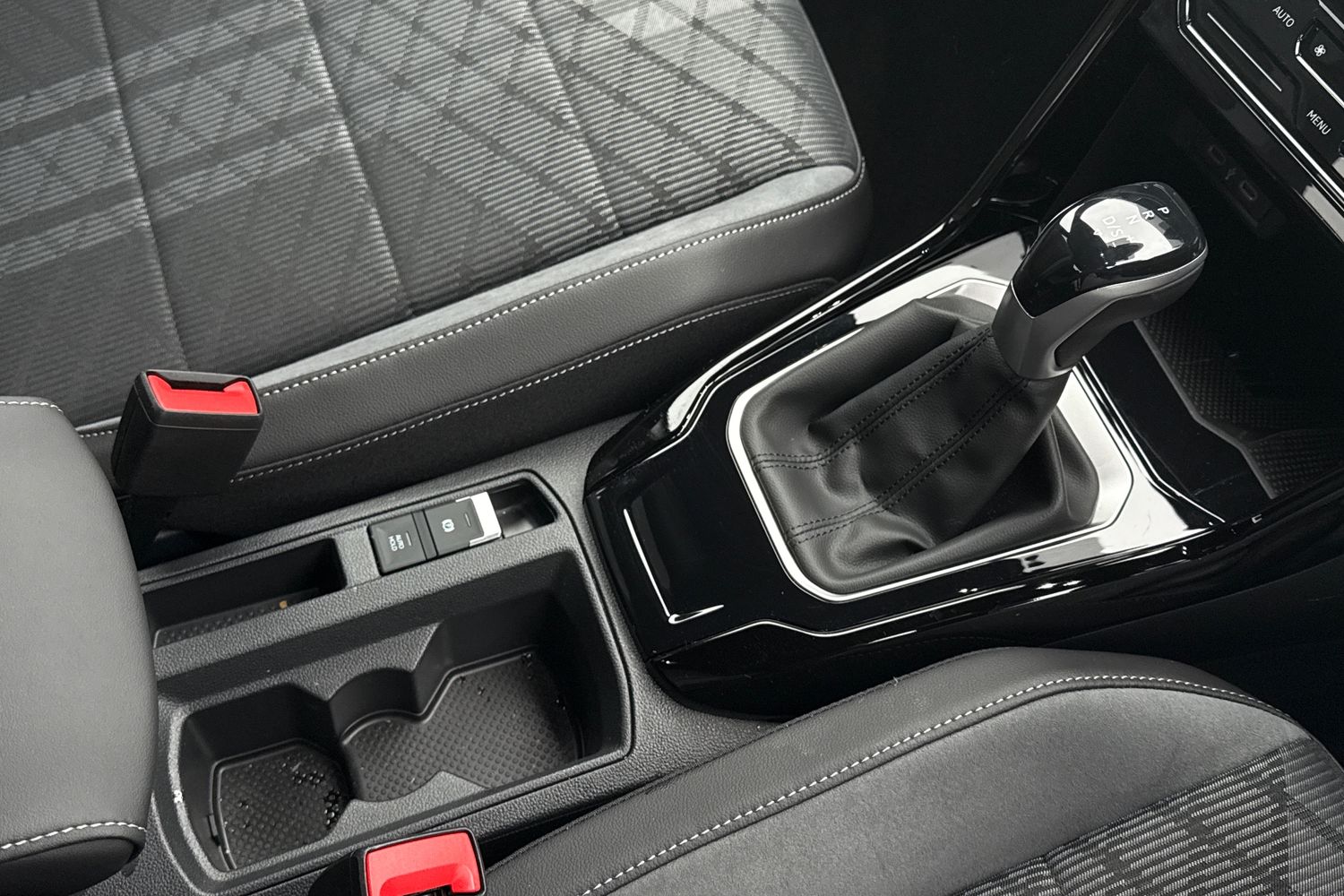 Used Volkswagen T-Roc 2025 for sale - 77147519: Photo 23