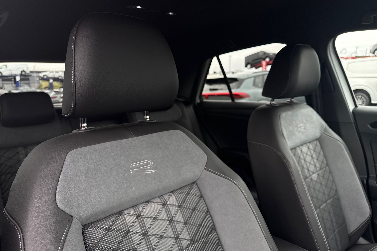 Used Volkswagen T-Roc 2025 for sale - 77147519: Photo 24