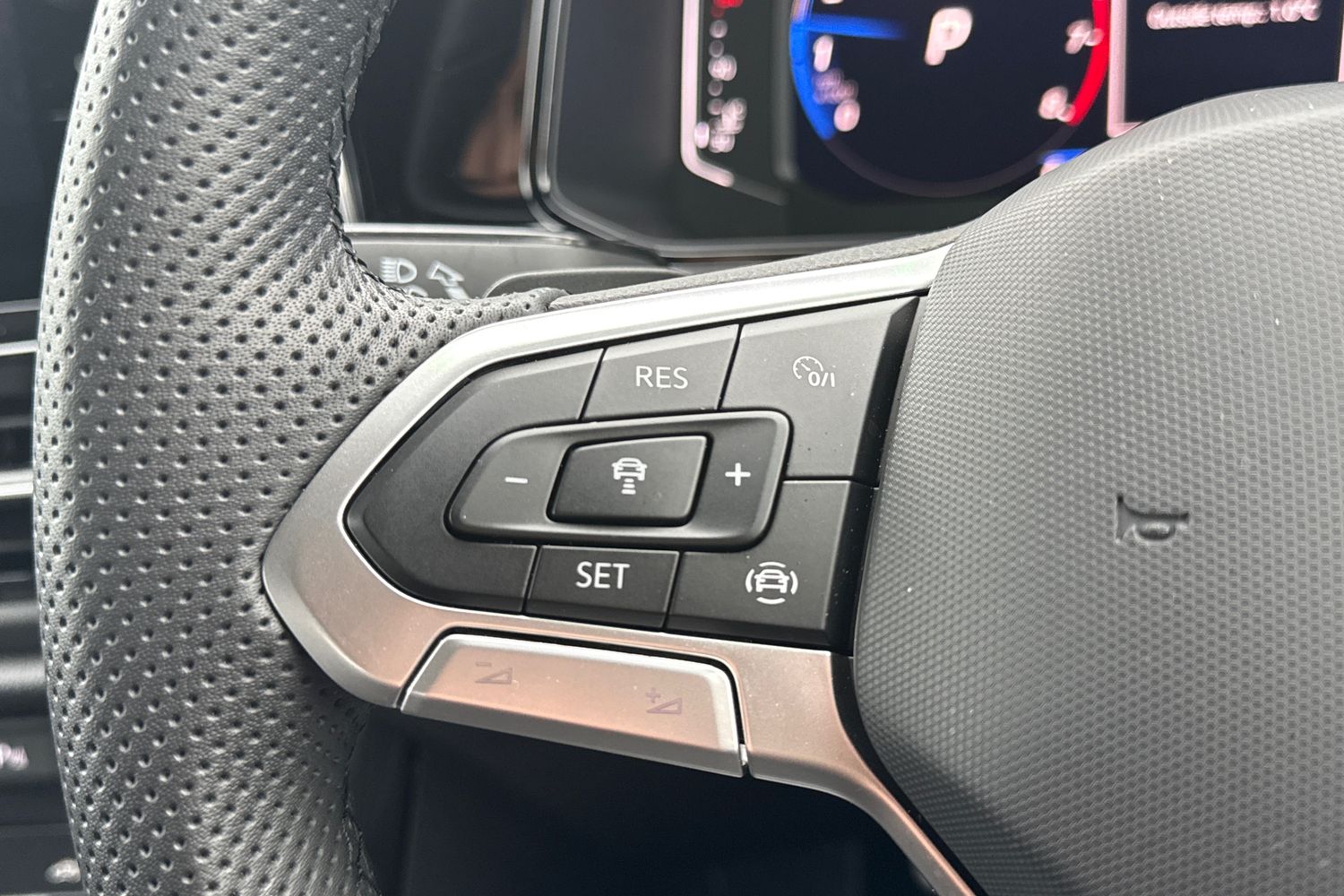 Used Volkswagen T-Roc 2025 for sale - 77147519: Photo 34