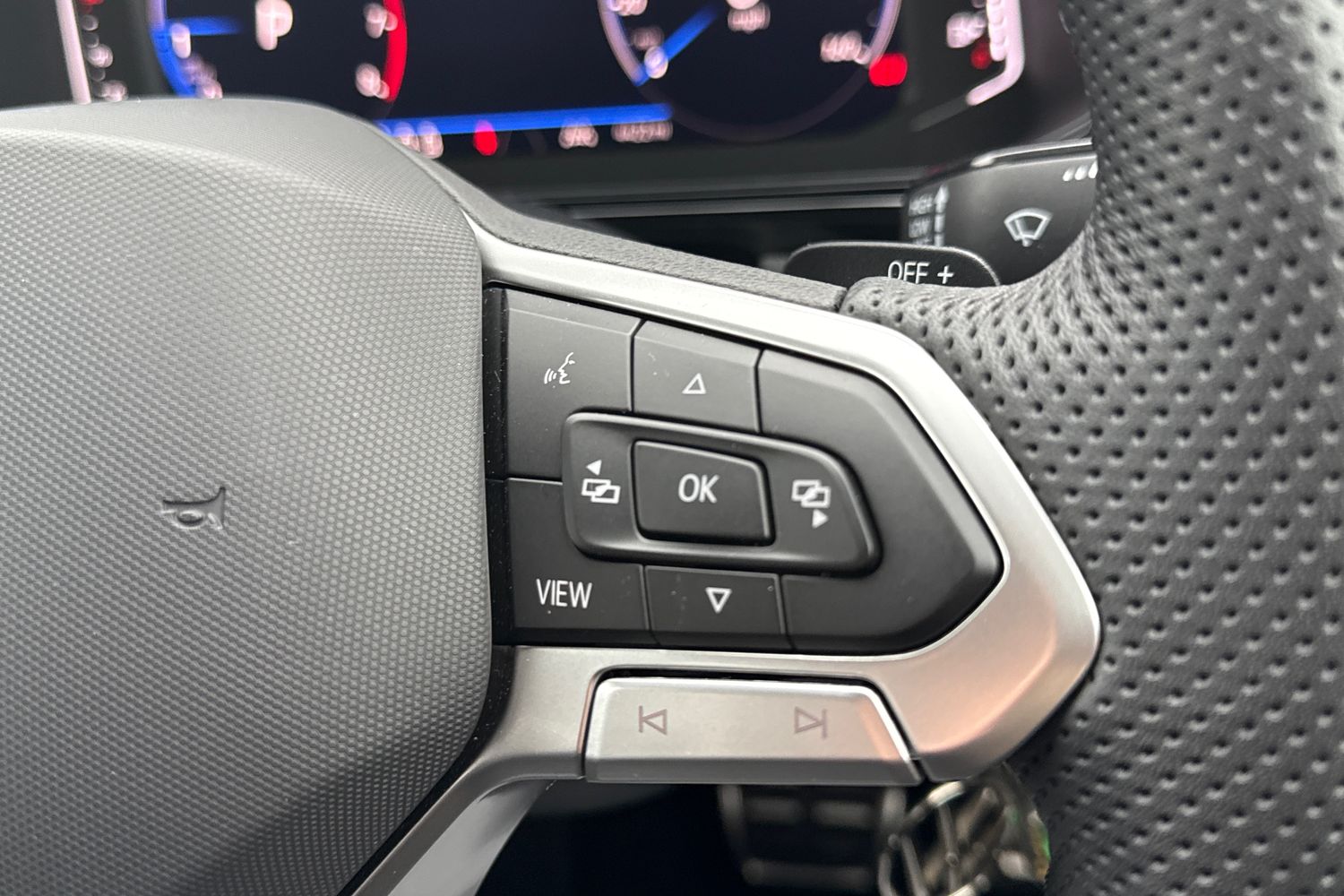 Used Volkswagen T-Roc 2025 for sale - 77147519: Photo 35