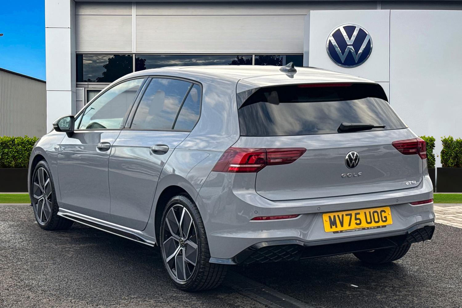 Used Volkswagen Golf 2025 for sale - 76844546: Photo 2